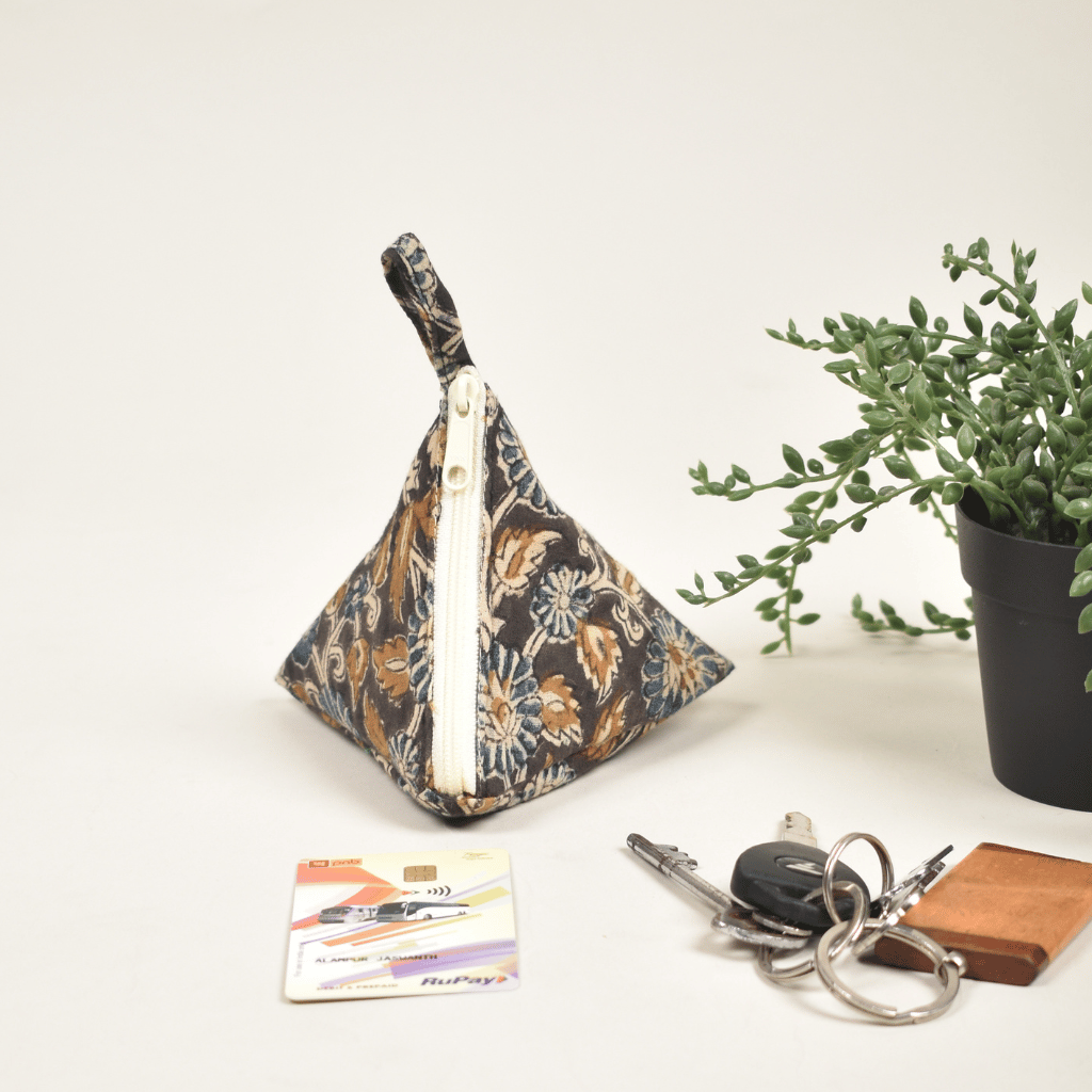 Buy Black Kalamkari Small Coin Purse from Kritikala