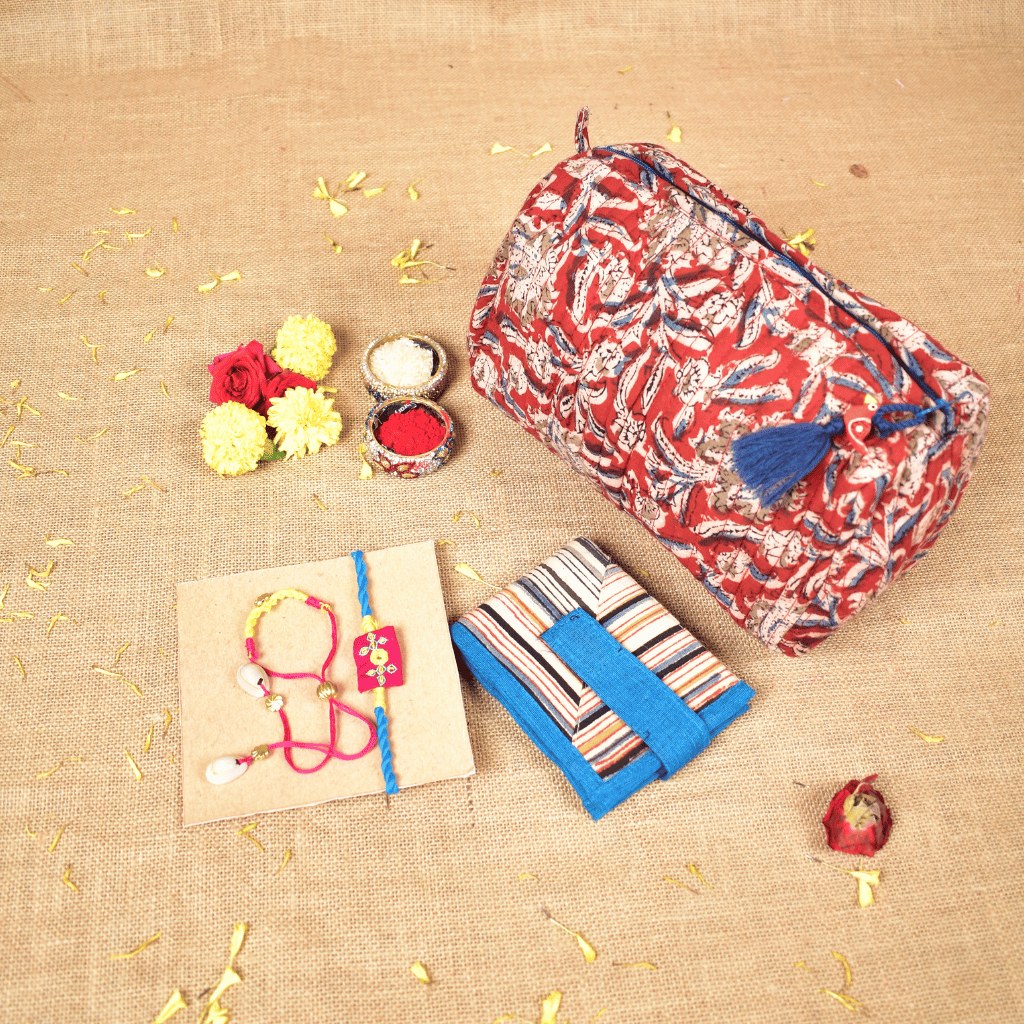 Bhai Bhabhi Raksha Bandhan Gift Combo – Rakhi Set with Kalamkari Quilted Pouch & Unisex Wallet
