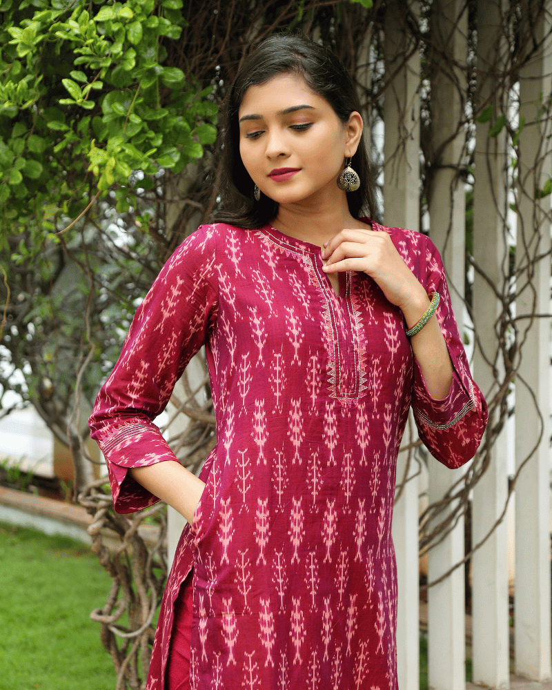 Maroon Straight Fit Mercerized Ikat Printed Kurta - Pocket