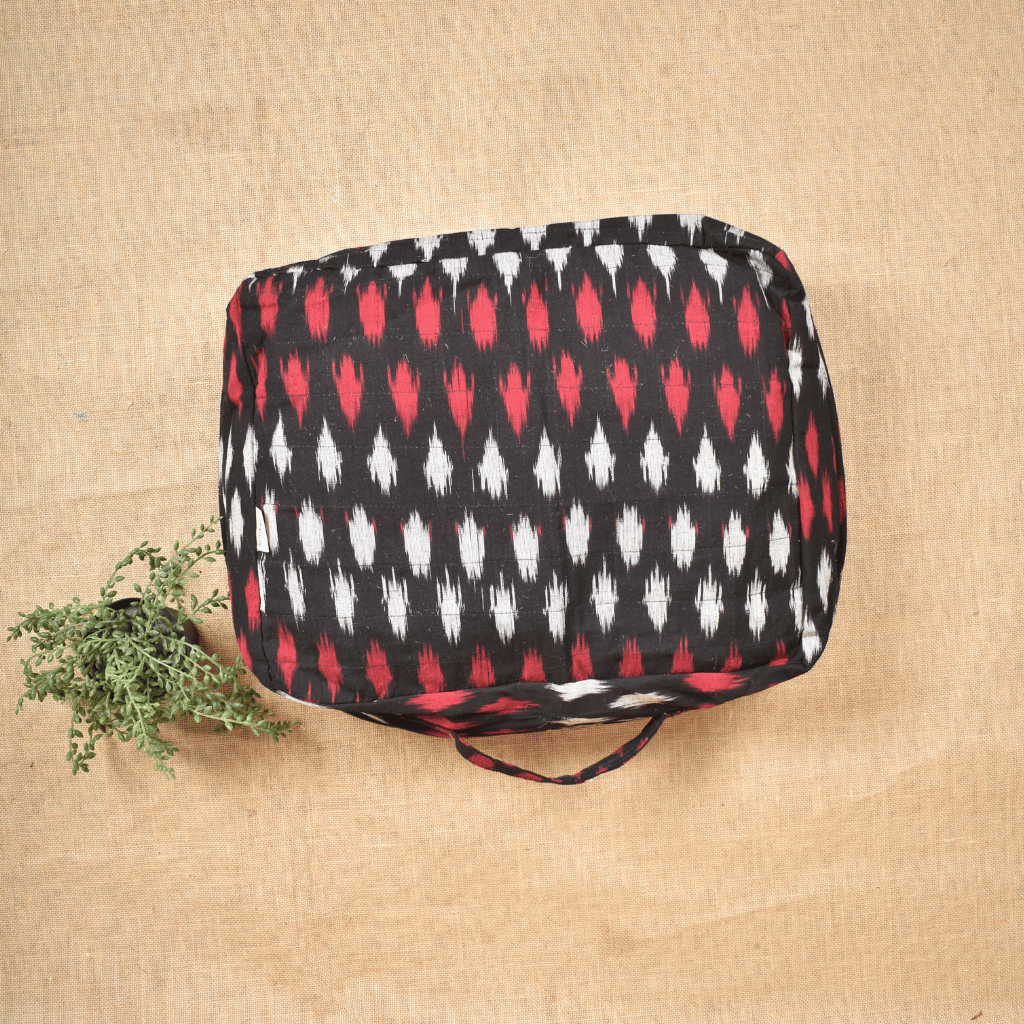 Black ikat sarees storage bag with sleeves - handle