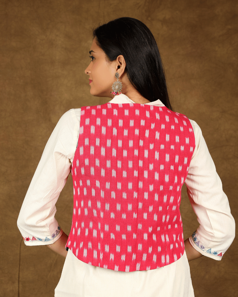 Short Reversible Jacket in pink - back