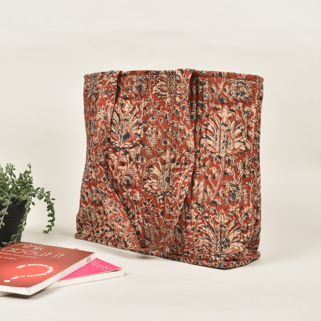 Red kalamkari quilted handbag - side