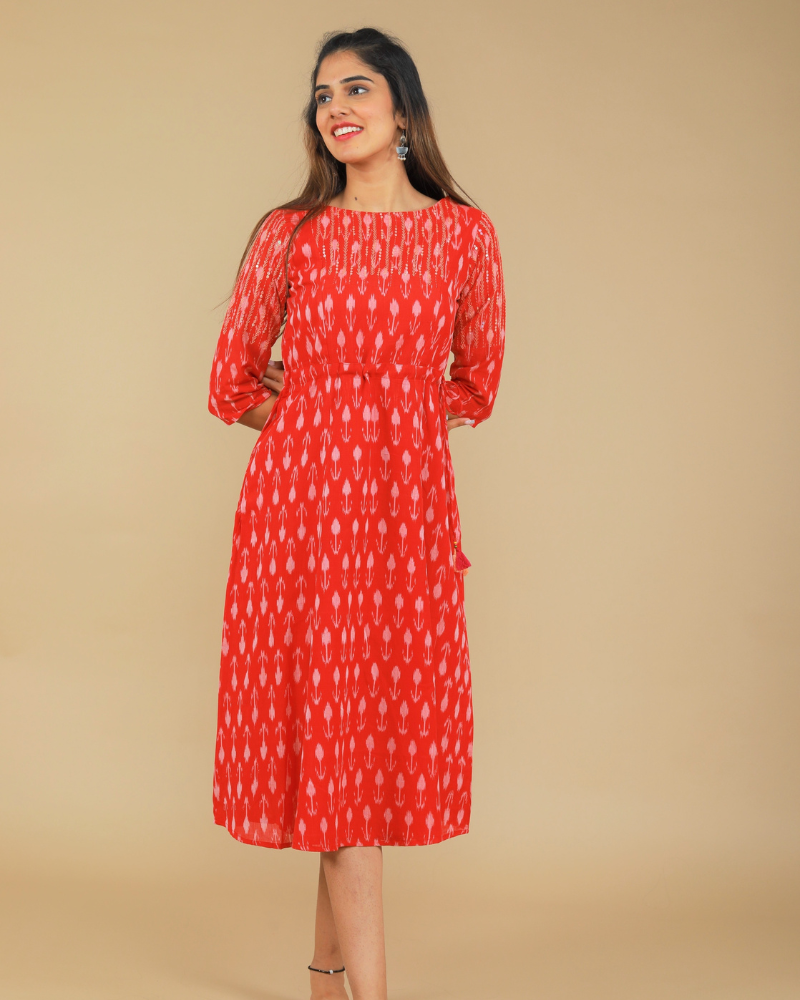 Red leaf ikat dress neck view