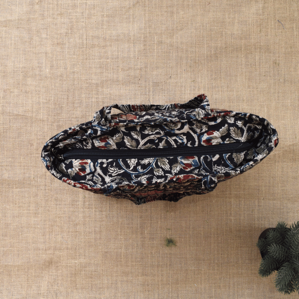 Black kalamkari Quilted tote bag - zip
