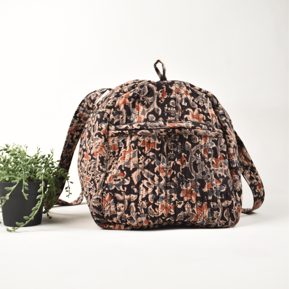 Black Kalamkari Duffel bag - pockets