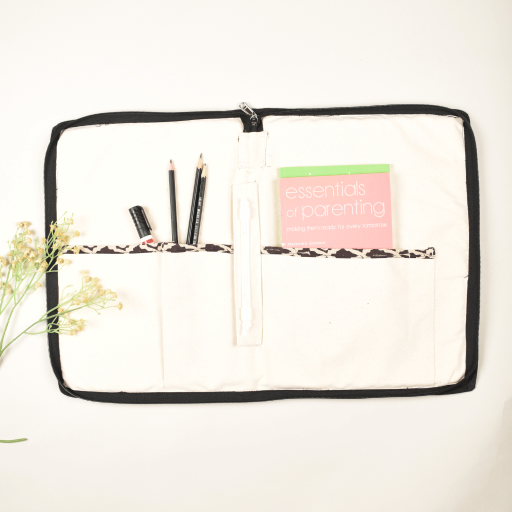 Off-white ikat file folder - pockets