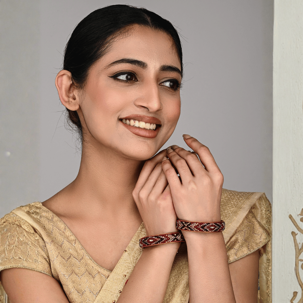 Pair of Broad Lac bangles in Maroon & Pink Tones - Lac