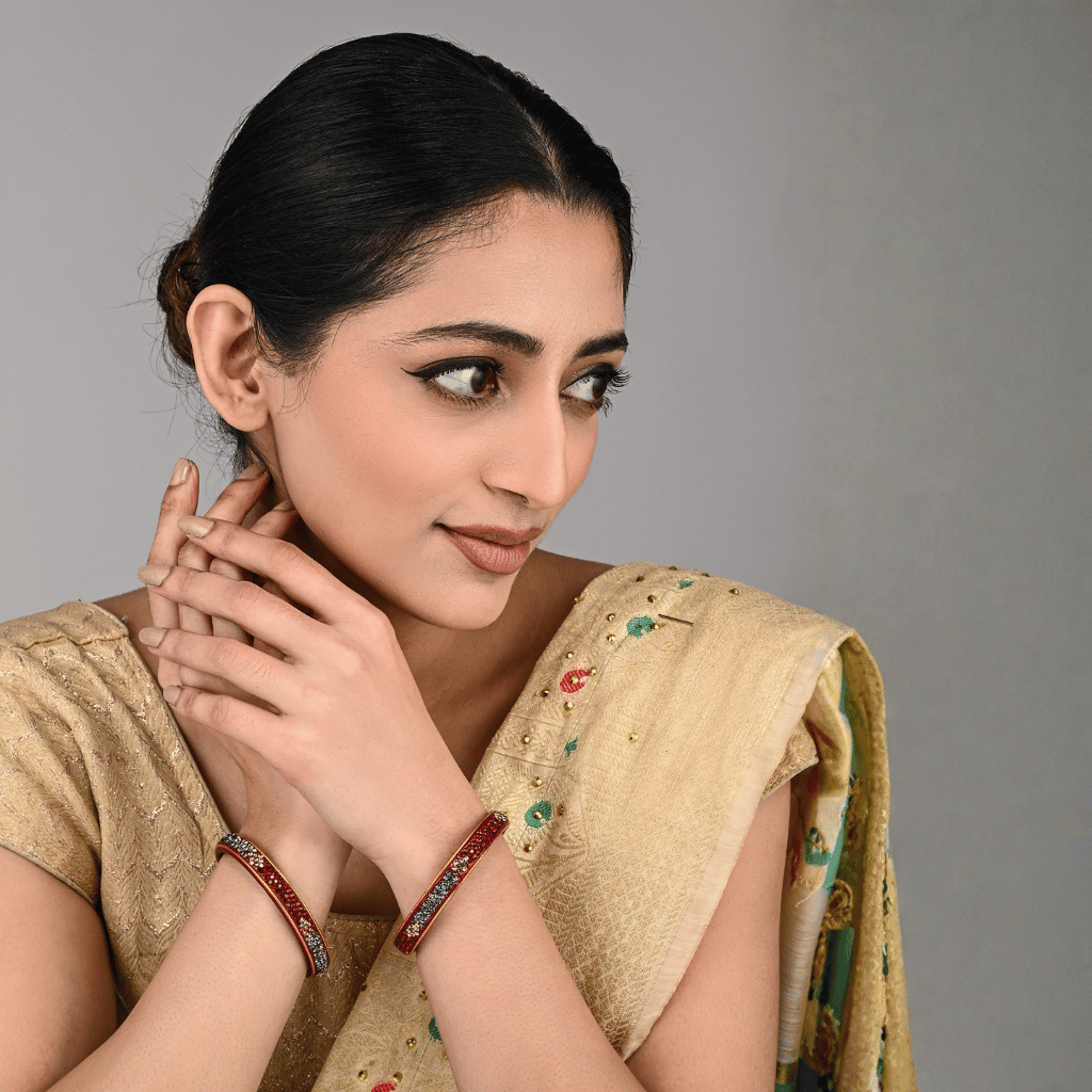 Pair of festive bangles in red and black tones