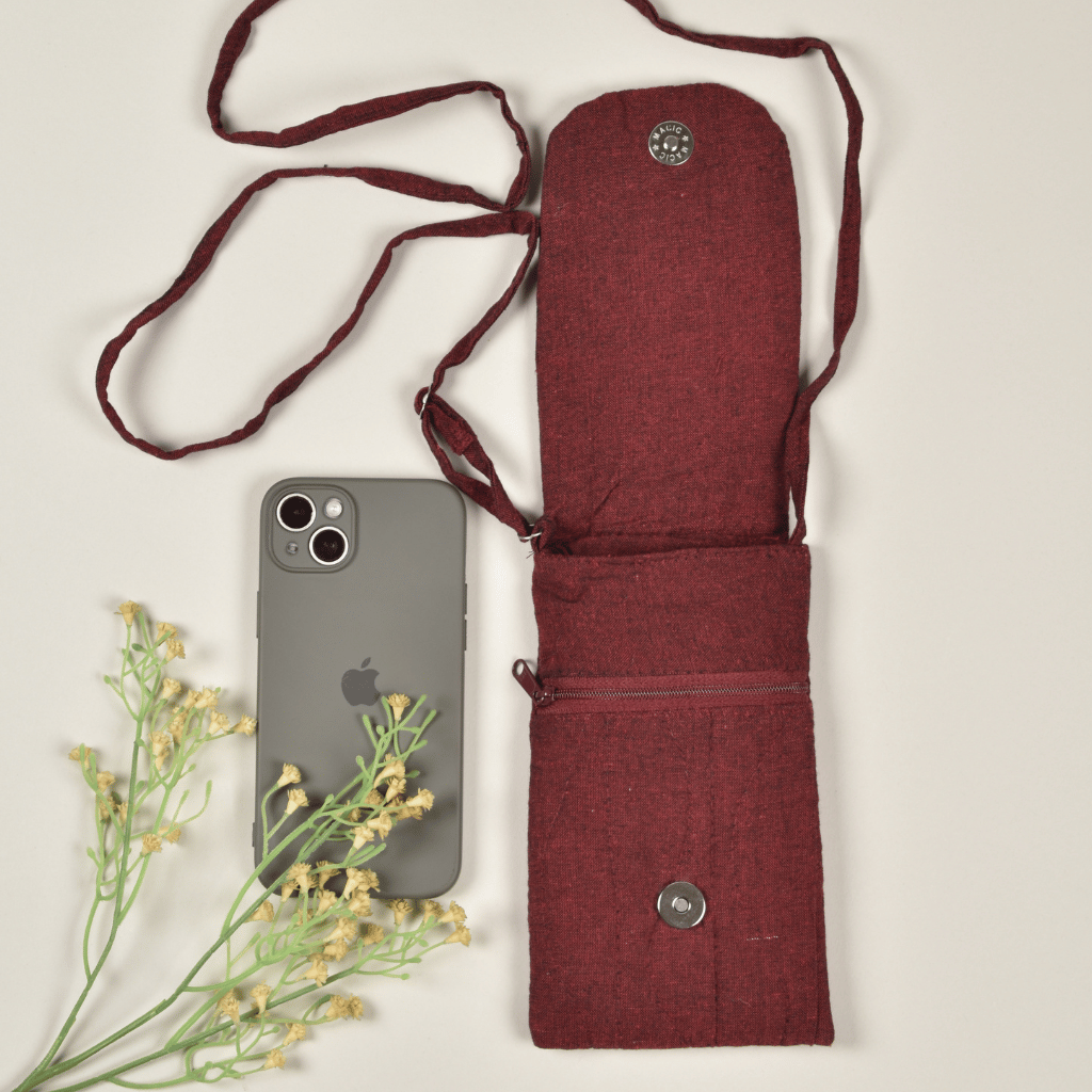 Cell phone pouch in maroon cotton