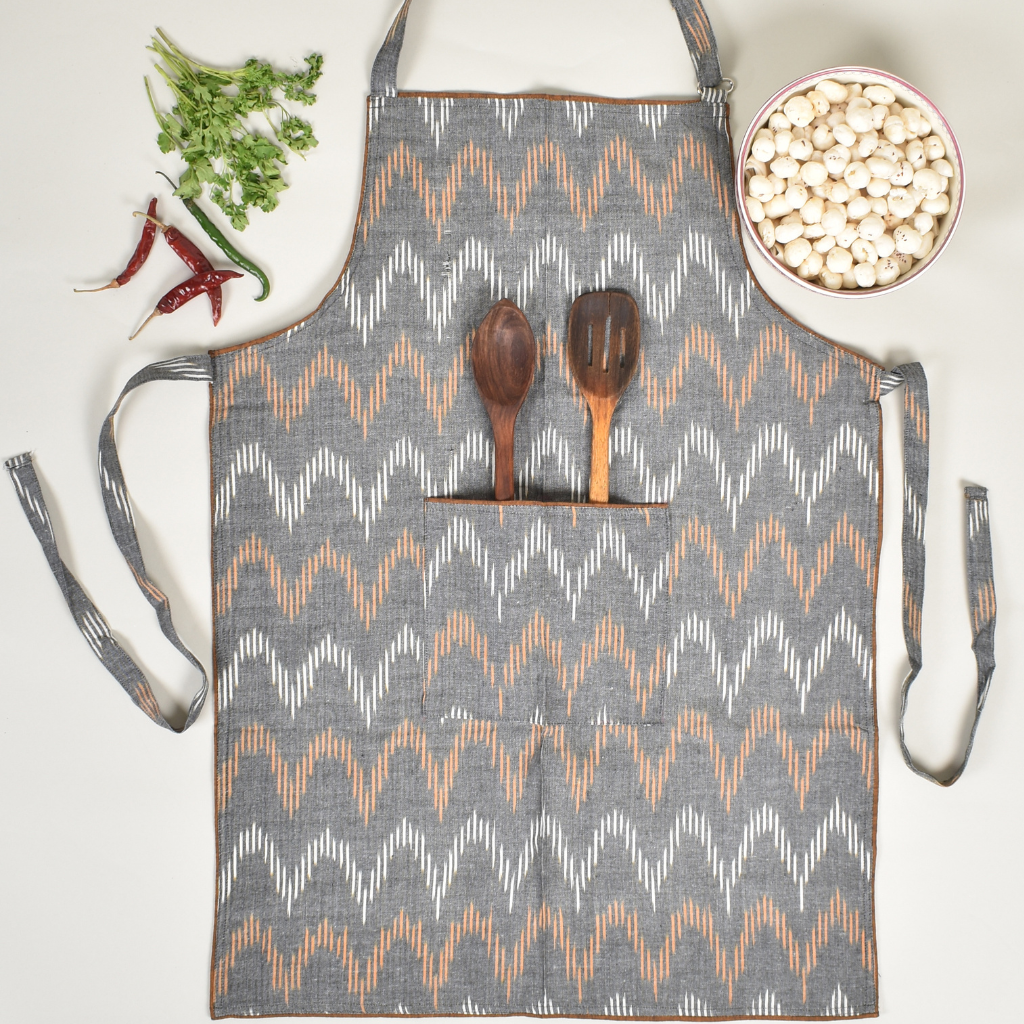 Apron, Oven Glove And Potholder Set In Grey cotton Ikat