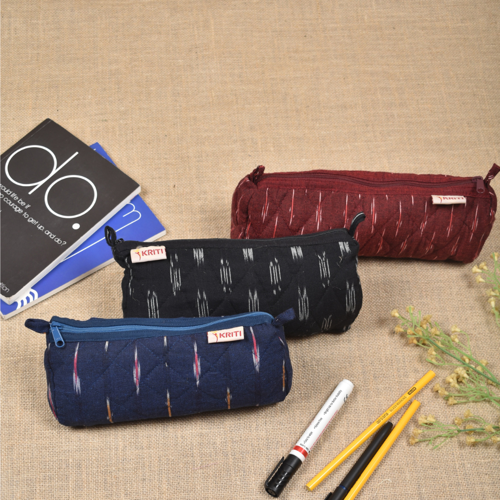 Blue Ikat round quilted case-group