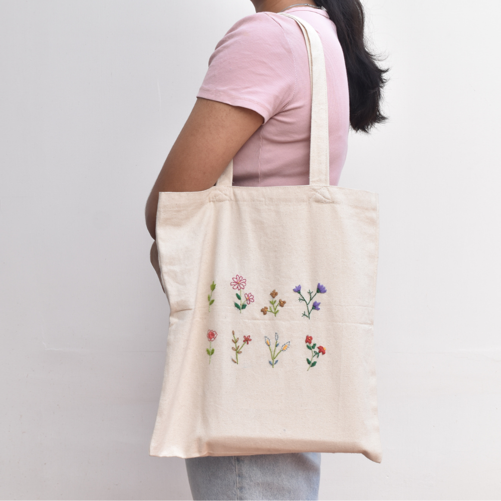 White canvas tote bag - flower embroidery