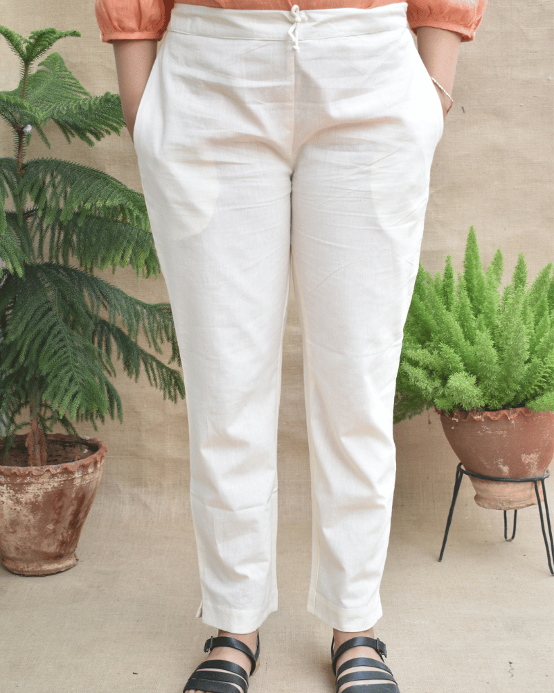 Off-White cotton pant with two pockets - Front