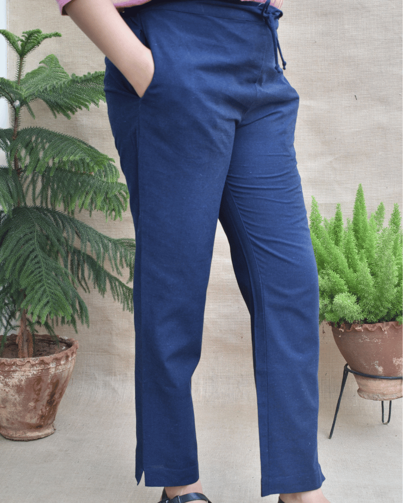 Blue cotton pant with two pockets