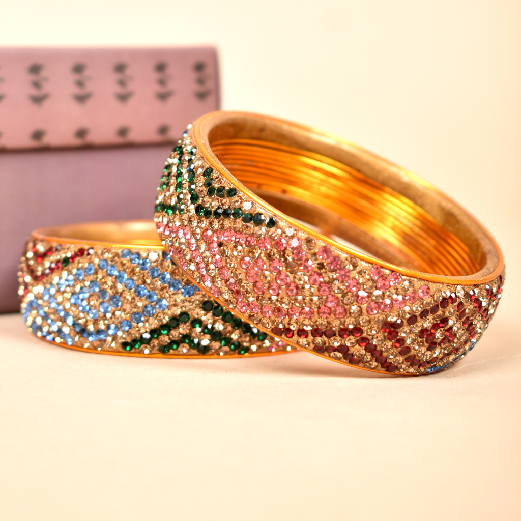 Gold 9 line stoned lac bangle