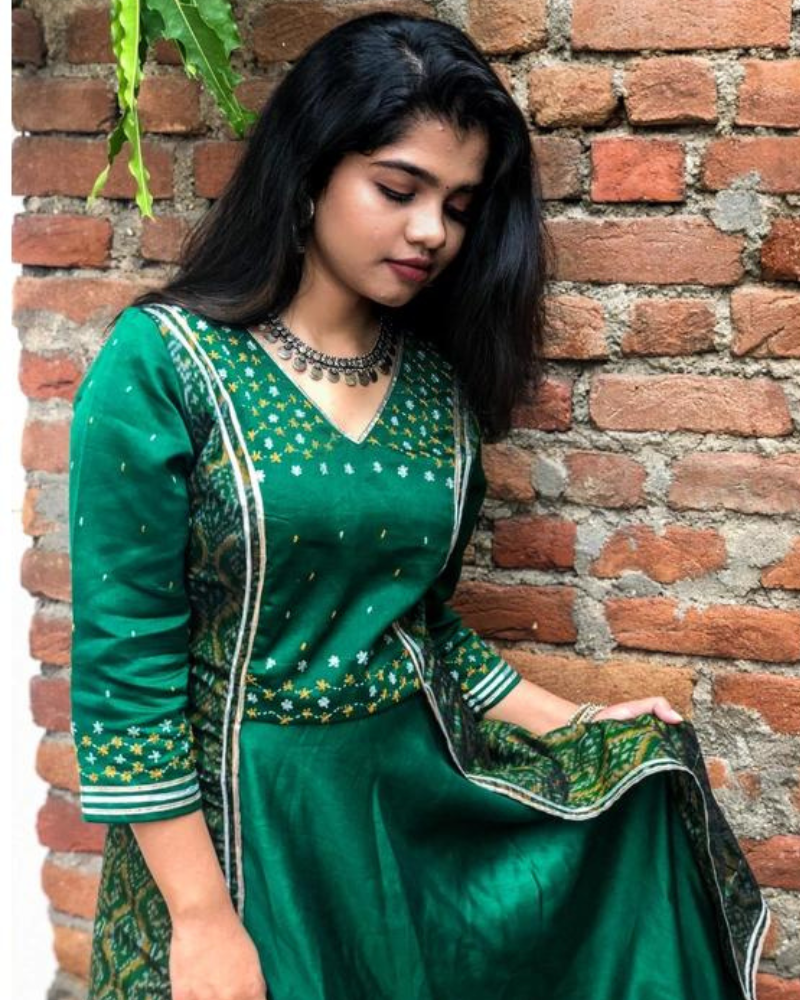 Green hand embroidered chanderi lehenga set
