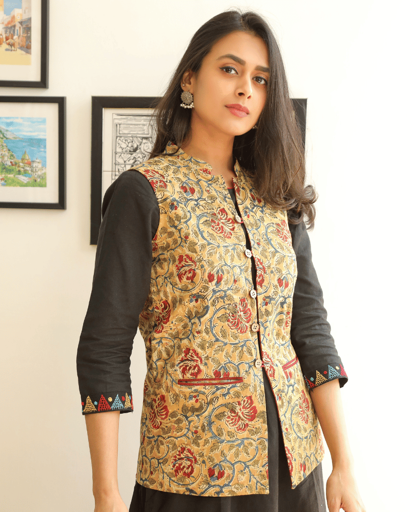 Reversible nehru jacket in yellow kalamkari - Front