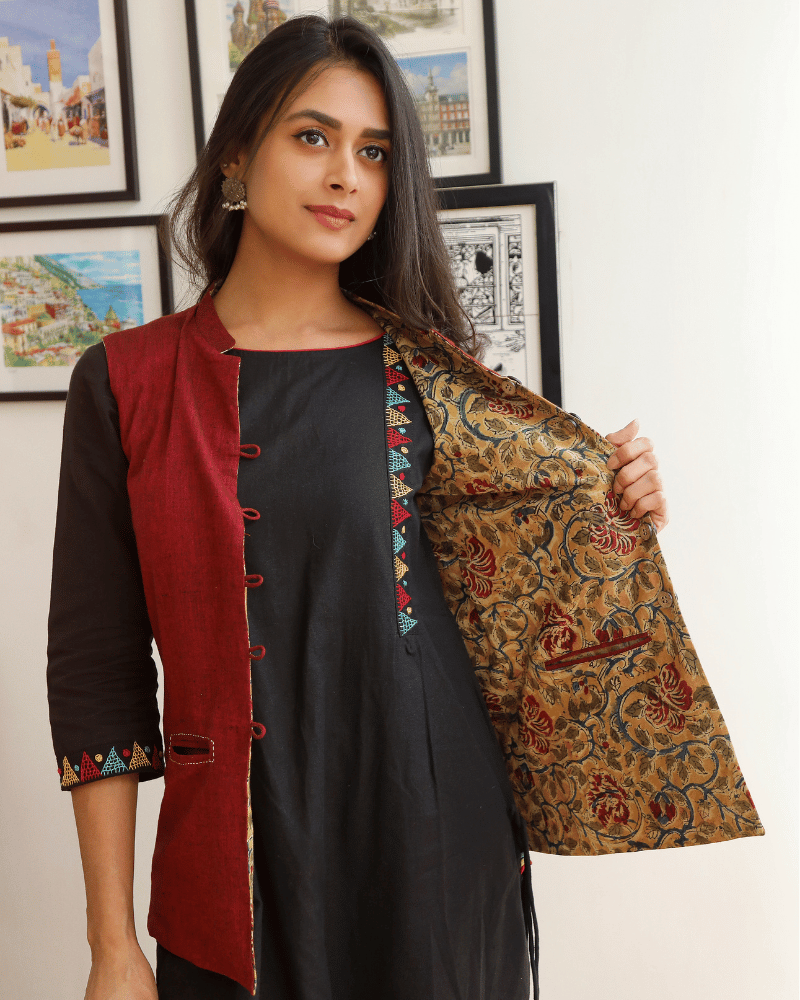 Reversible nehru jacket in red & yellow kalamkari