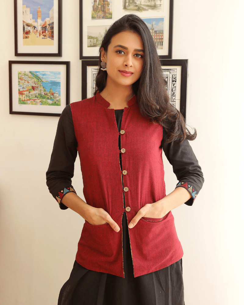 Reversible nehru jacket in red cotton - pockets