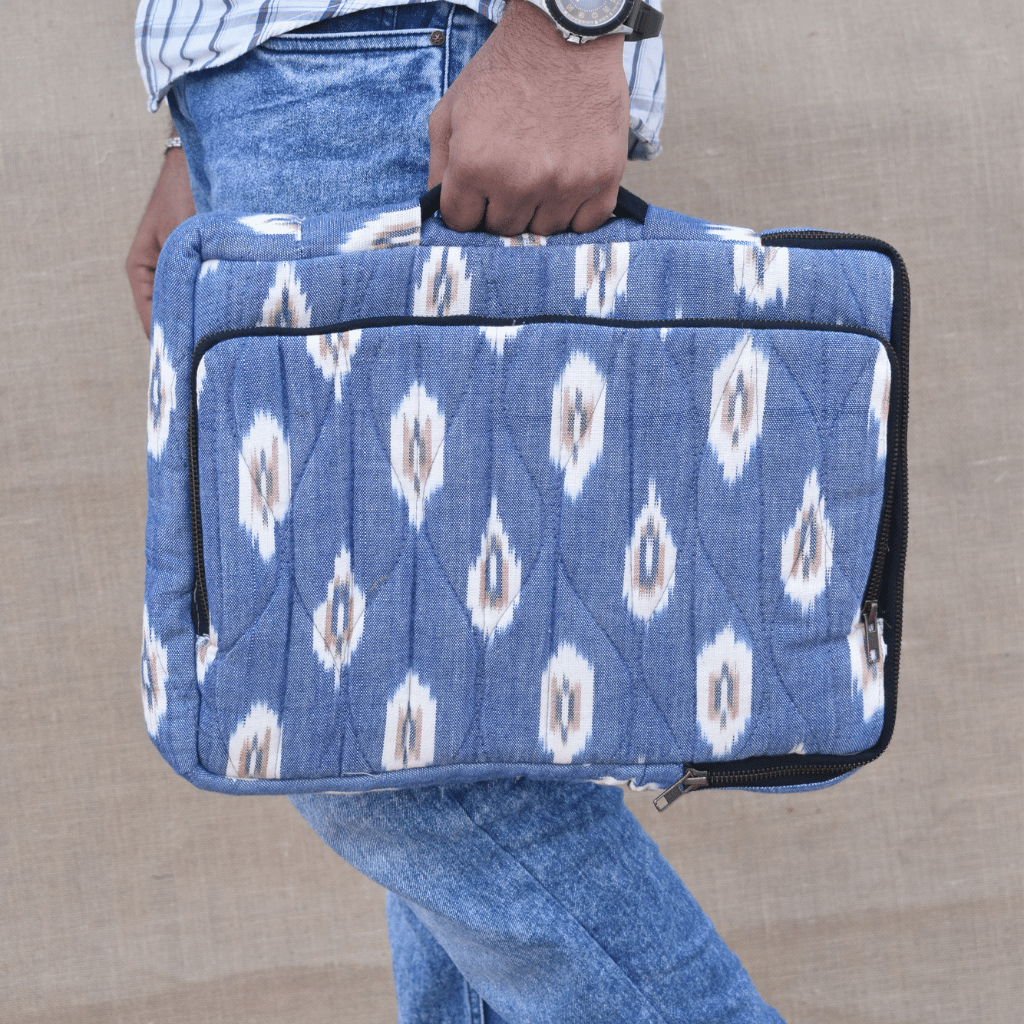 Blue ikat quilted laptop bag - handle
