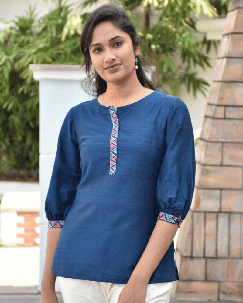 Blue Embroidery Silk Kurta - neck