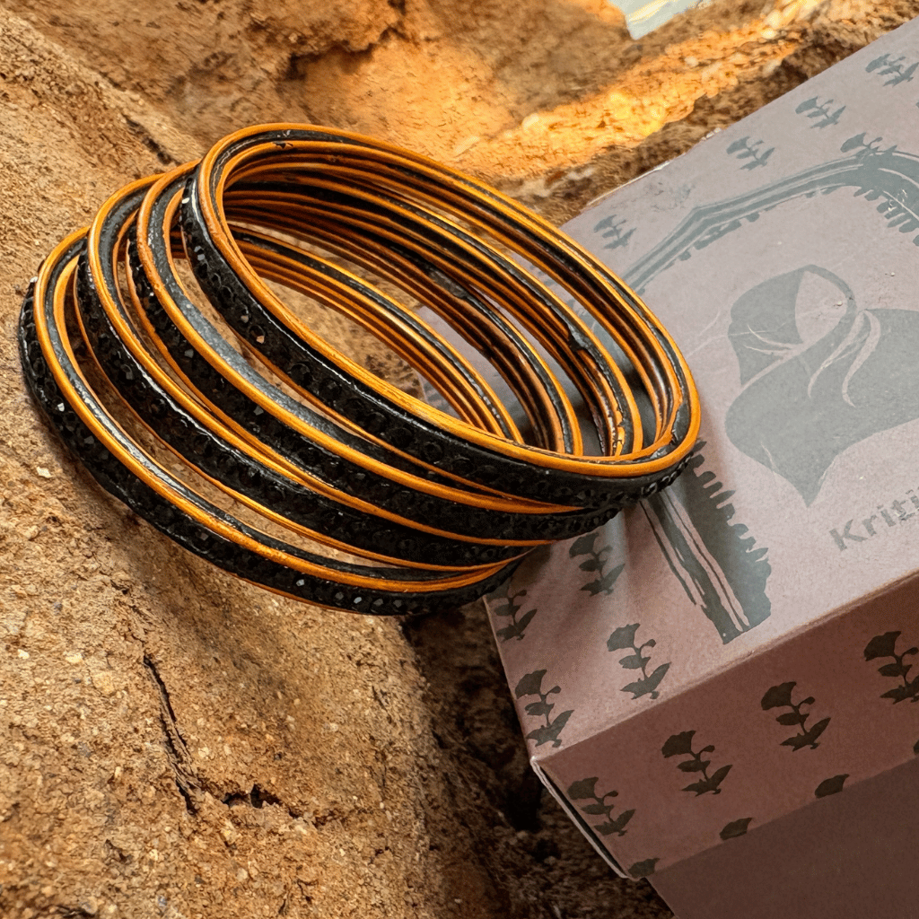 Black-Tone Single Line Lac Bangles Set