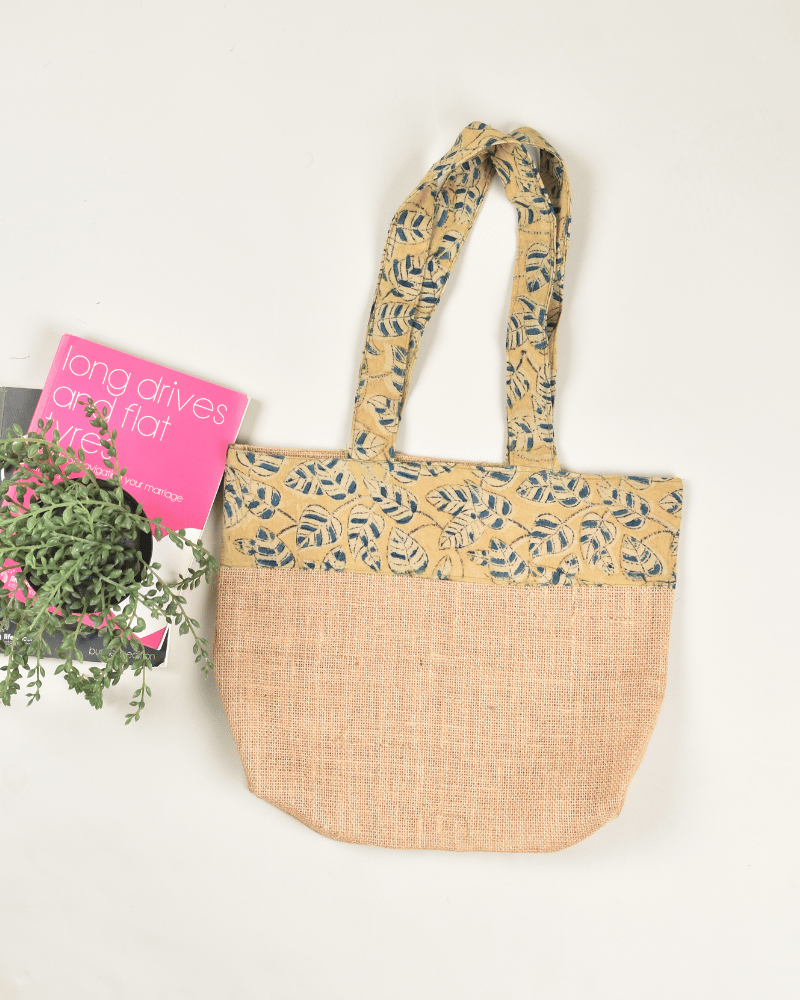 Yellow kalamkari tambulam bag - handle