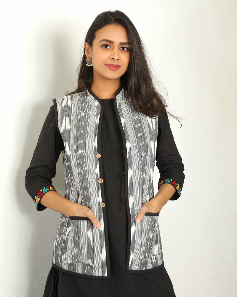 Reversible Nehru collar quilted jacket in grey & black ikat