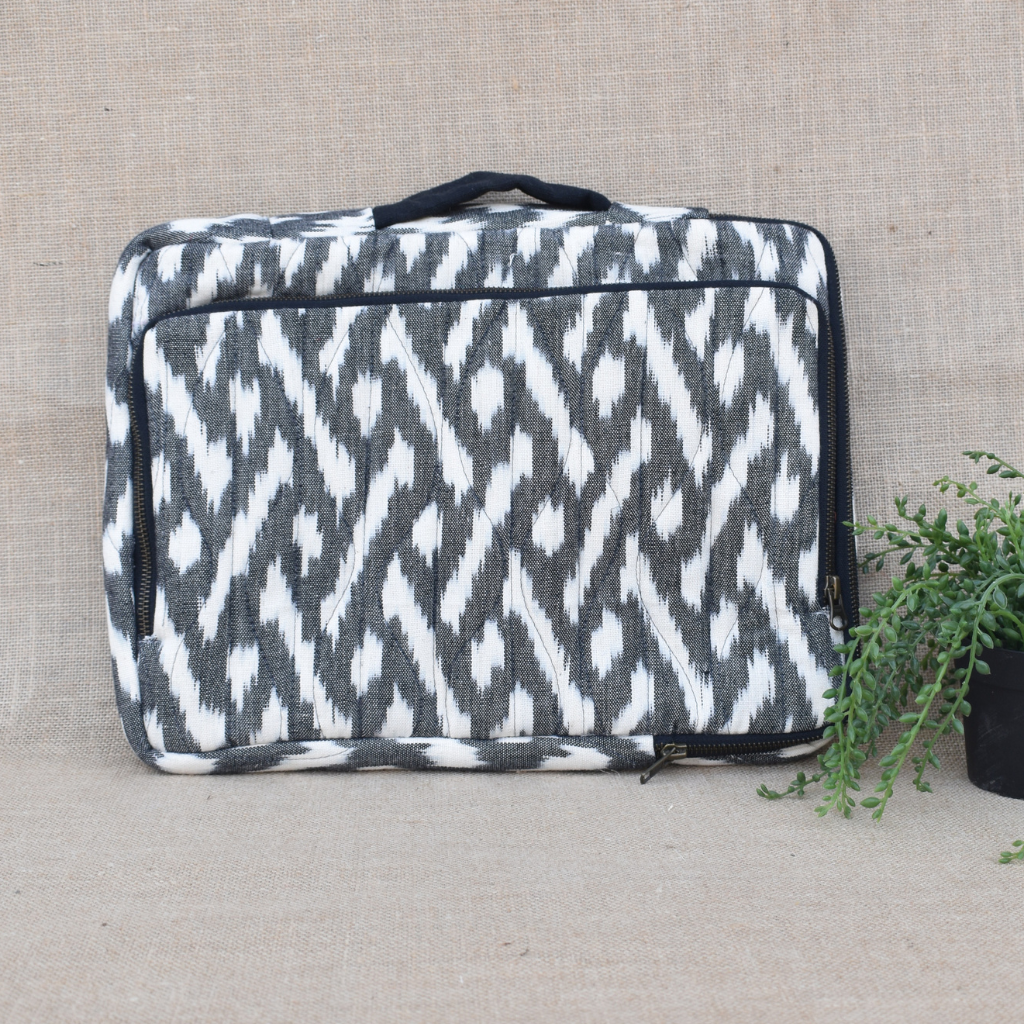quilted laptop bag in black Ikat Cotton