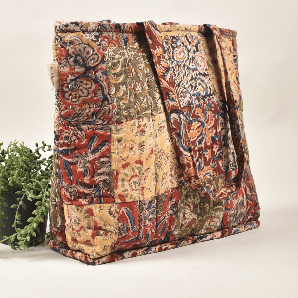 Patchwork quilted tote bag - side