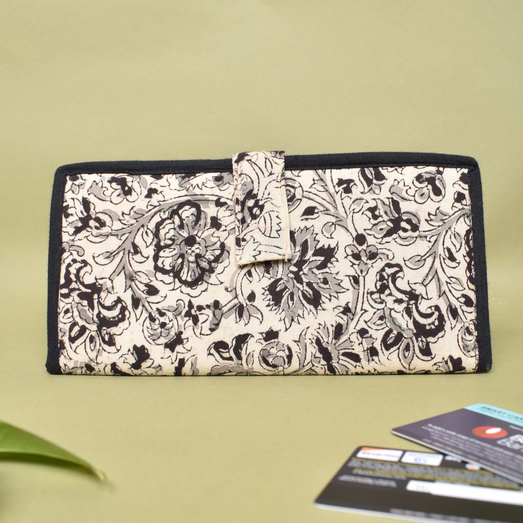 Eco-friendly ladies wallet in jute and kalamkari block print in black