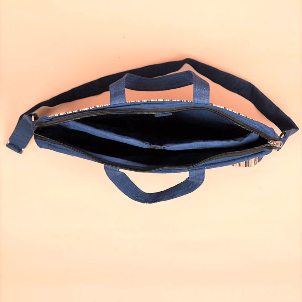 unisex laptop messenger bag in grey ikat - inside