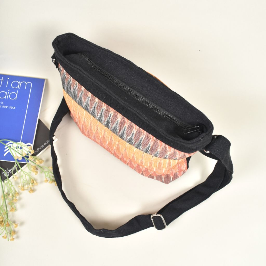 Four pocket canvas purse with ikat design - top