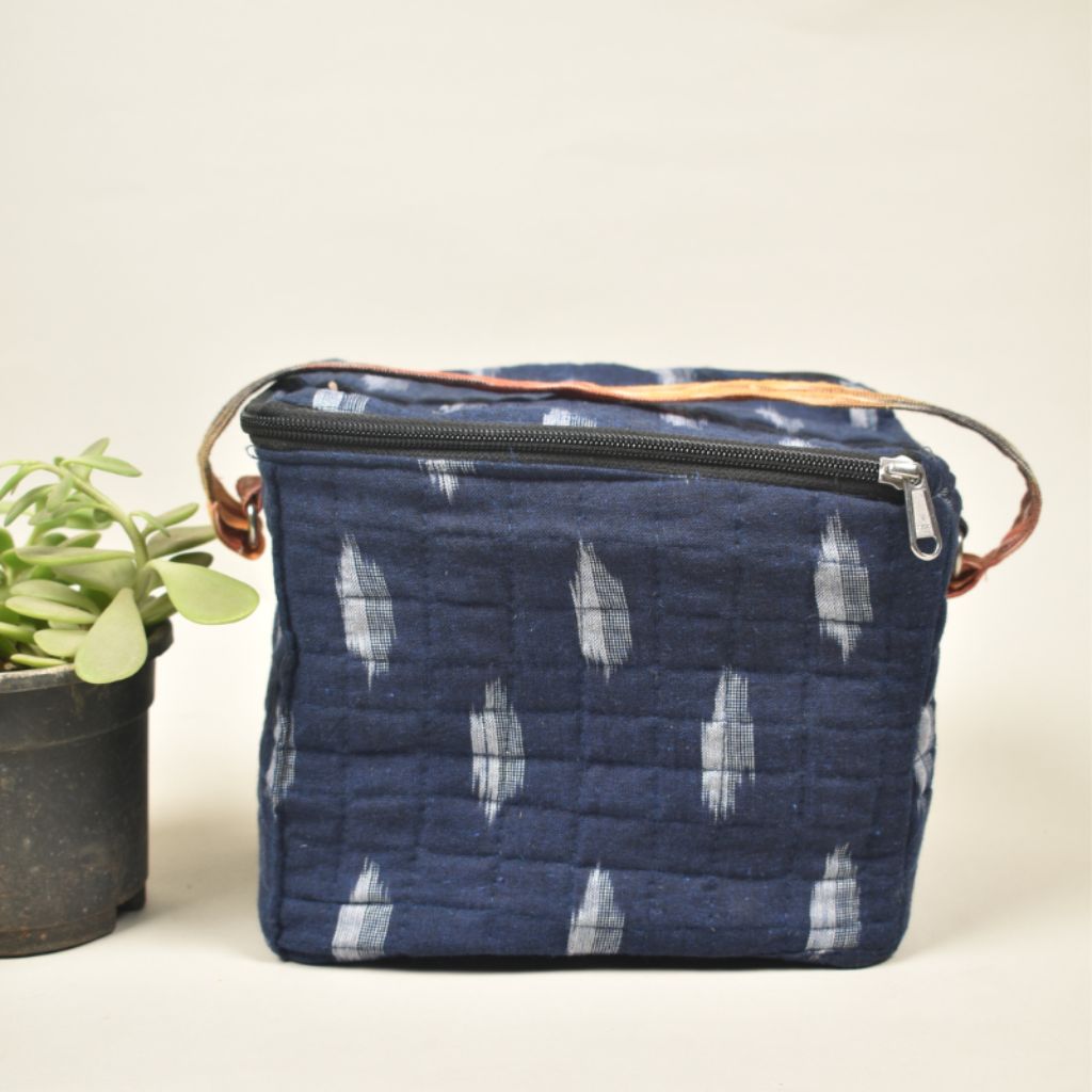 Blue ikat lunch bag or picnic bag - handle