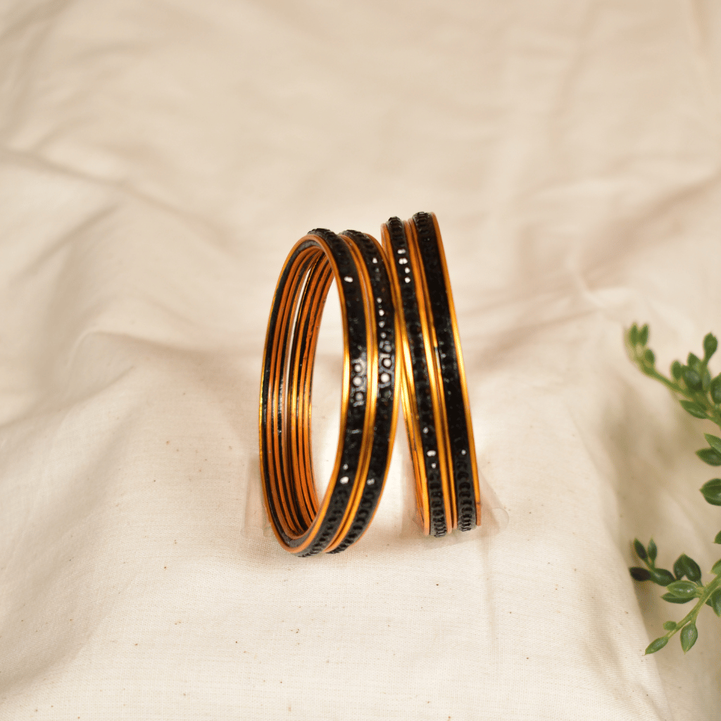 Black-Tone Single Line Lac Bangles Set of 4