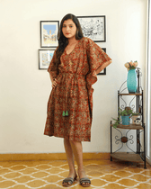 Short kaftan in rust kalamkari cotton - front