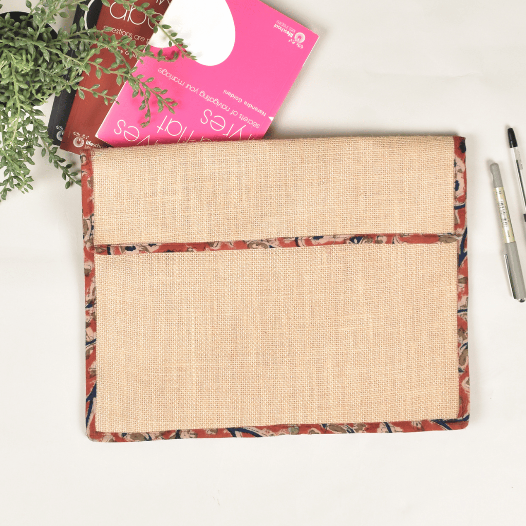 Jute slip folder with Red kalamkari borders - front