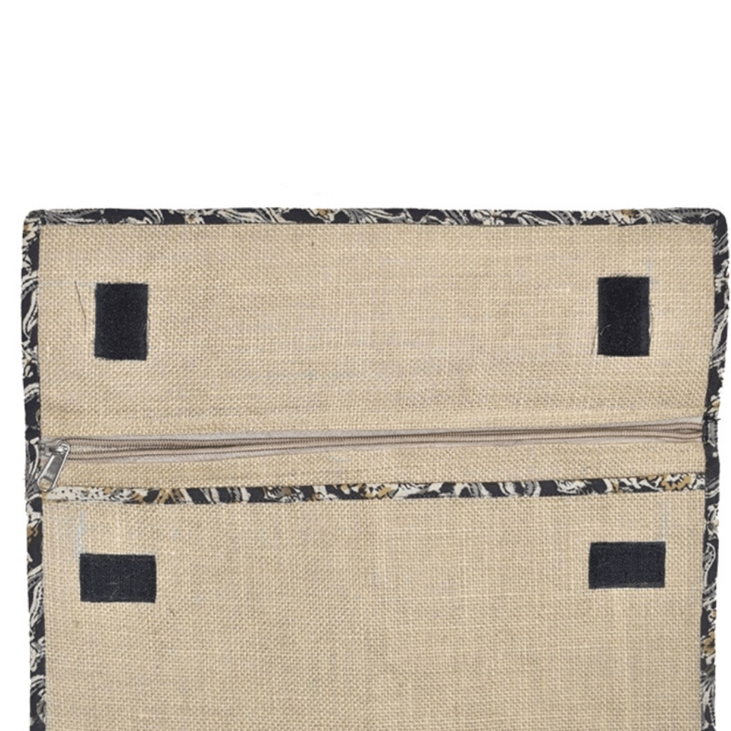 Practical jute folder with two pockets and kalamkari trims - closure