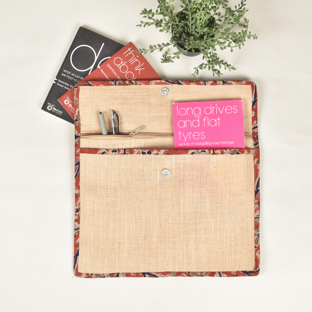 Jute slip folder with Red kalamkari borders - inside