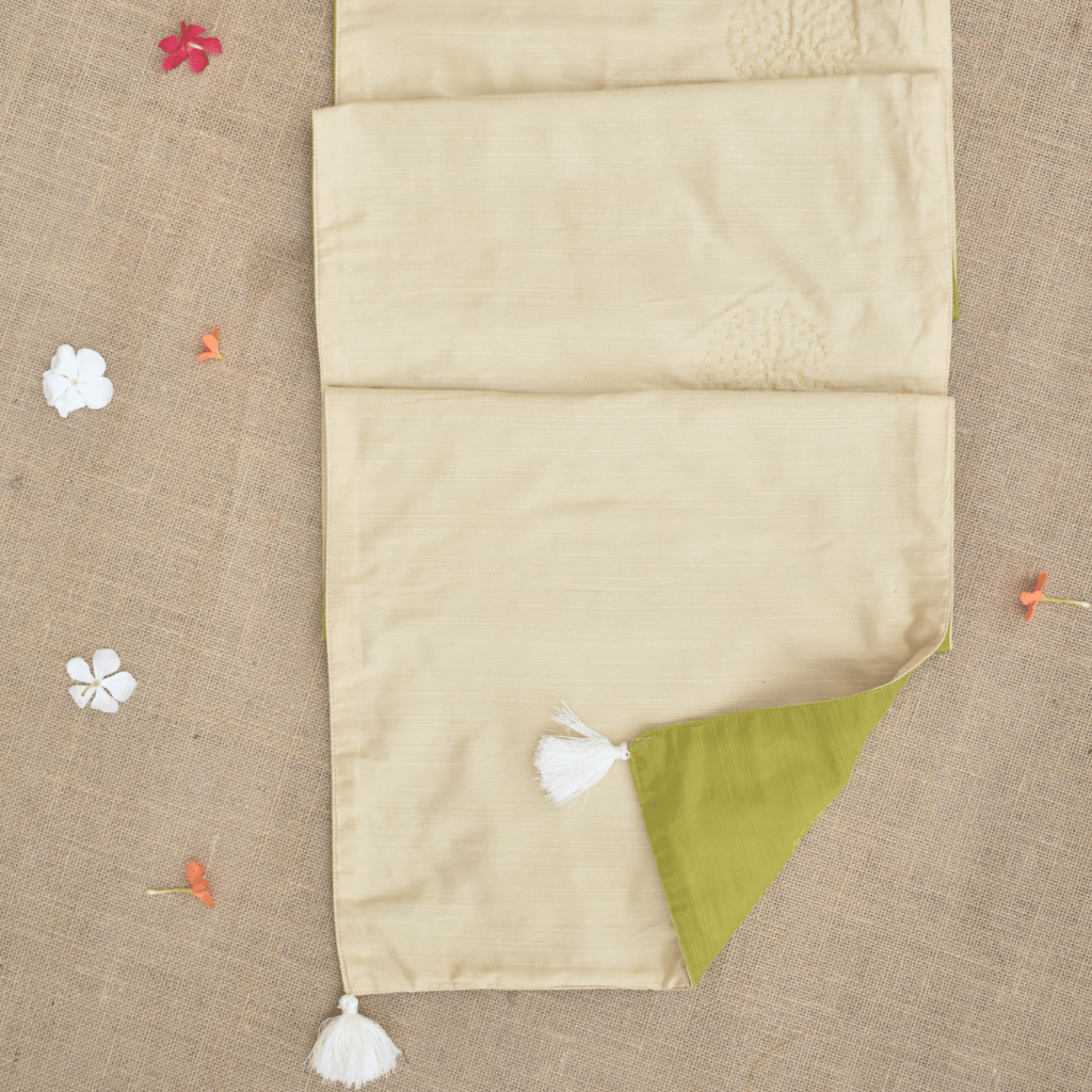 Green & cream Silk reversible festive table runner - back