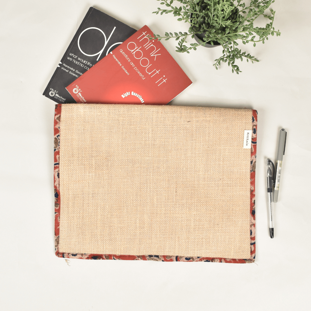 Jute slip folder with Red kalamkari borders - back