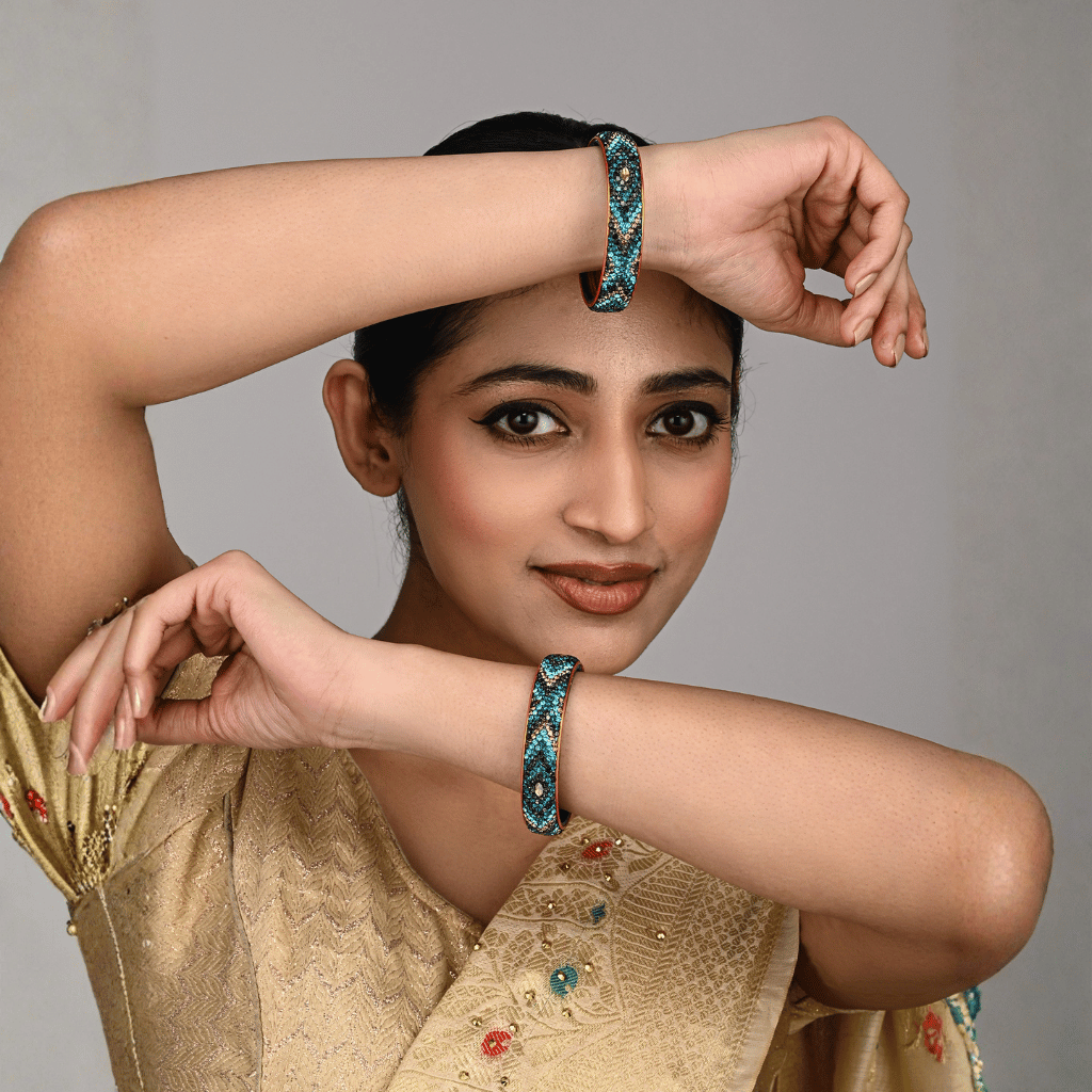 Pair of broad Lac Bangles in Blue and Black tones - Glittery