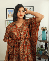 Short kaftan in rust kalamkari cotton - side
