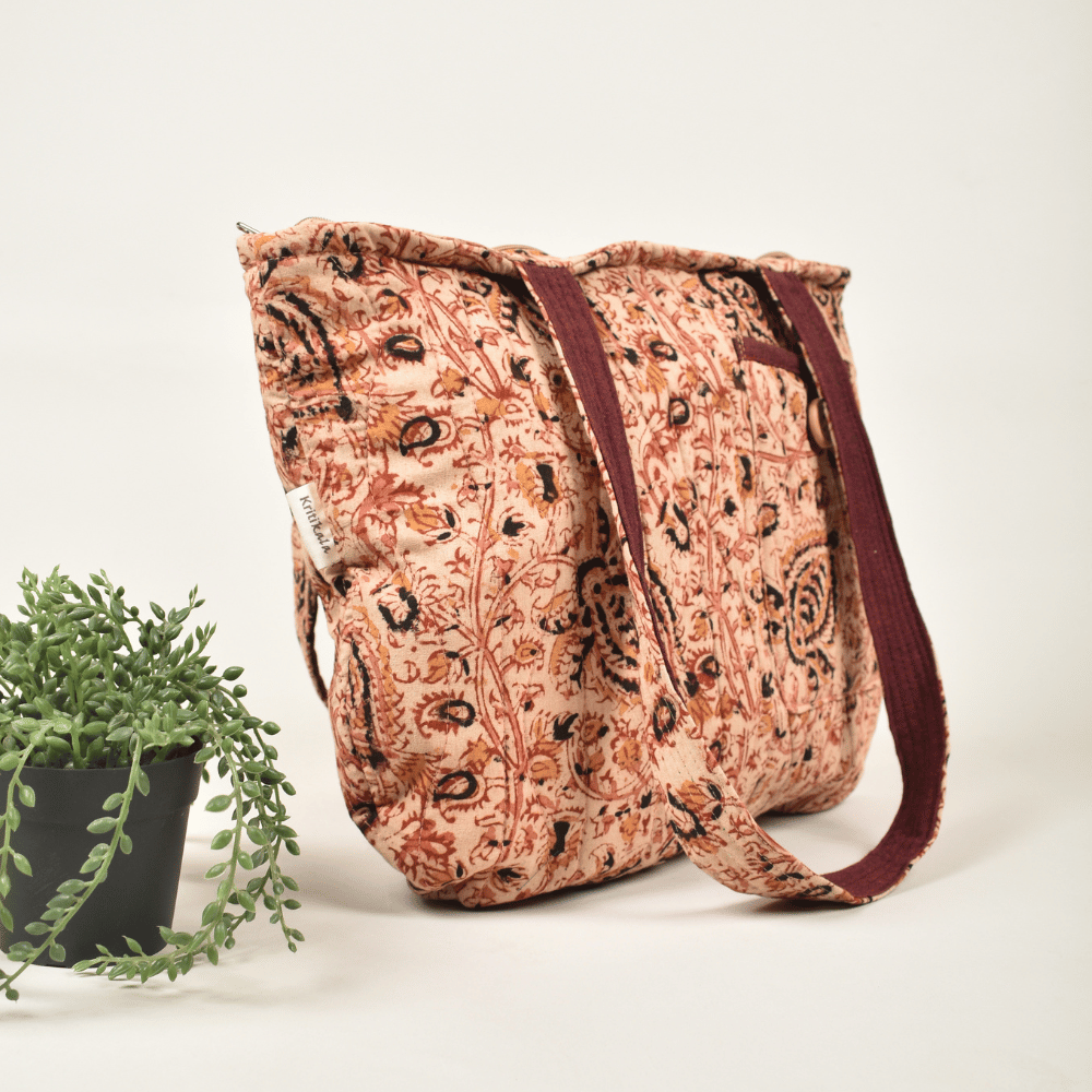 Cream kalamkari quilted flat bag - side