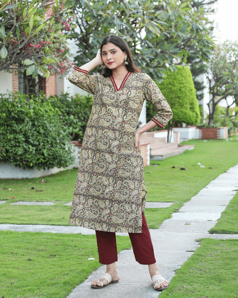 Green Kalamkari Overlapped V Collar kurta - Embroidery