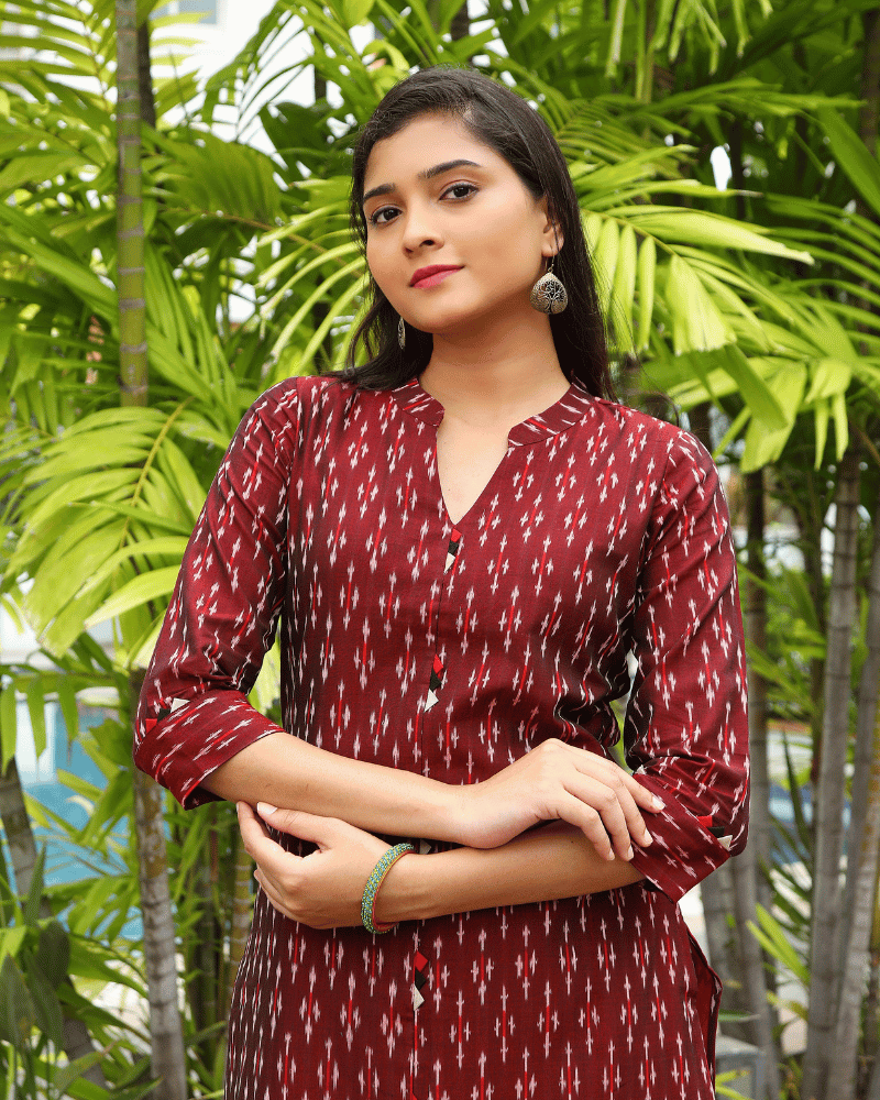 Maroon Women’s Mercerized Ikat Straight Kurta - sleeves