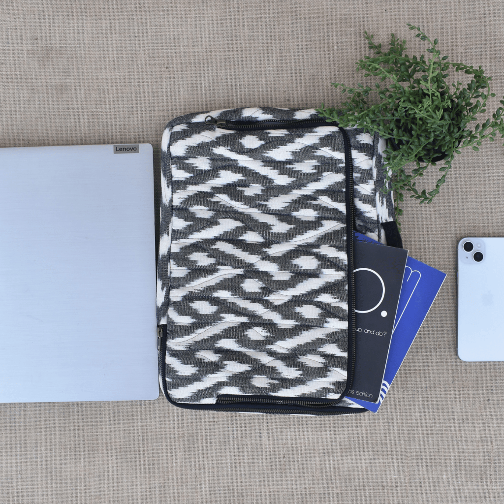 Black ikat quilted laptop bag - front