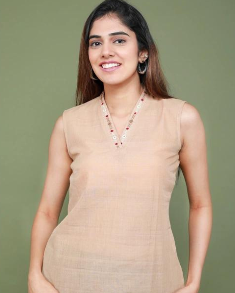 Beige cotton short top with embroidered V neck