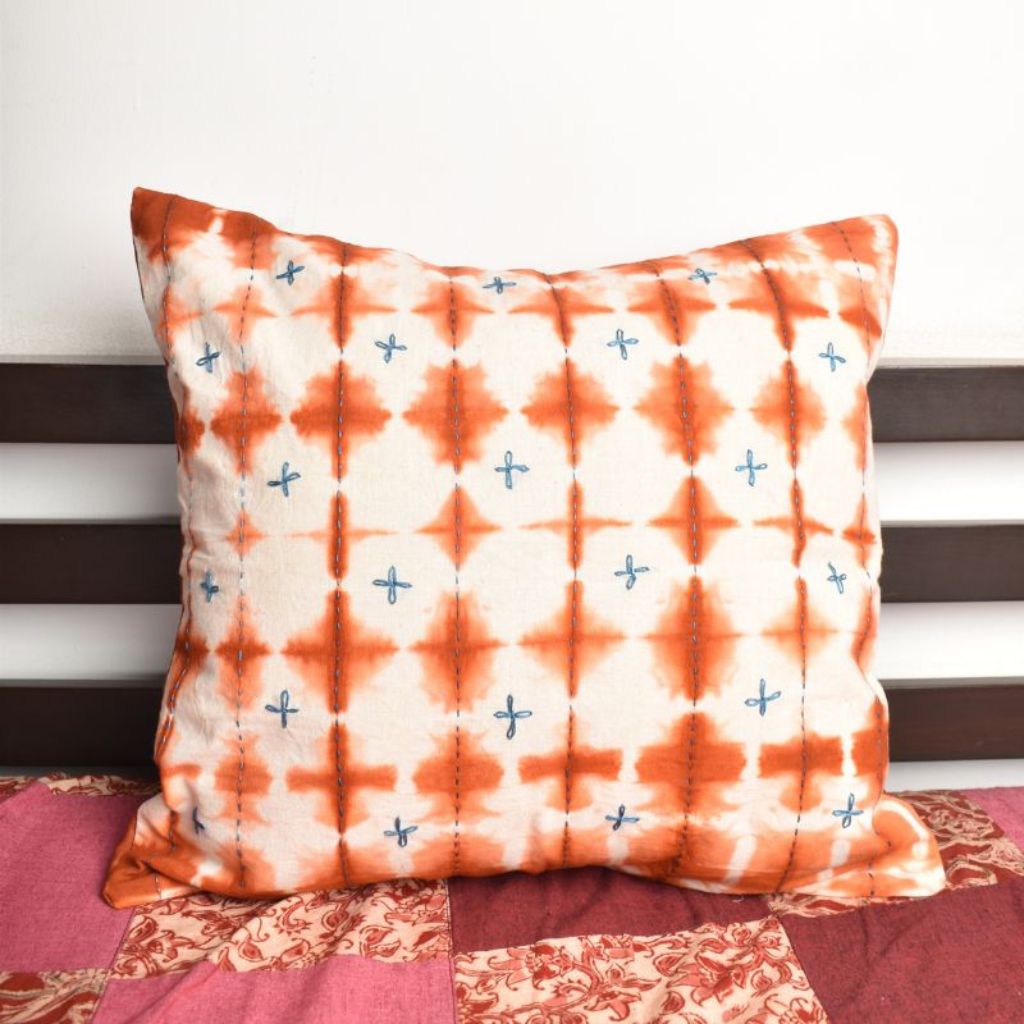 Brown tie dye cushion cover flower motif
