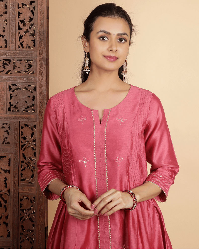 Raees Chanderi silk kurta and pant set with side flare in onion pink